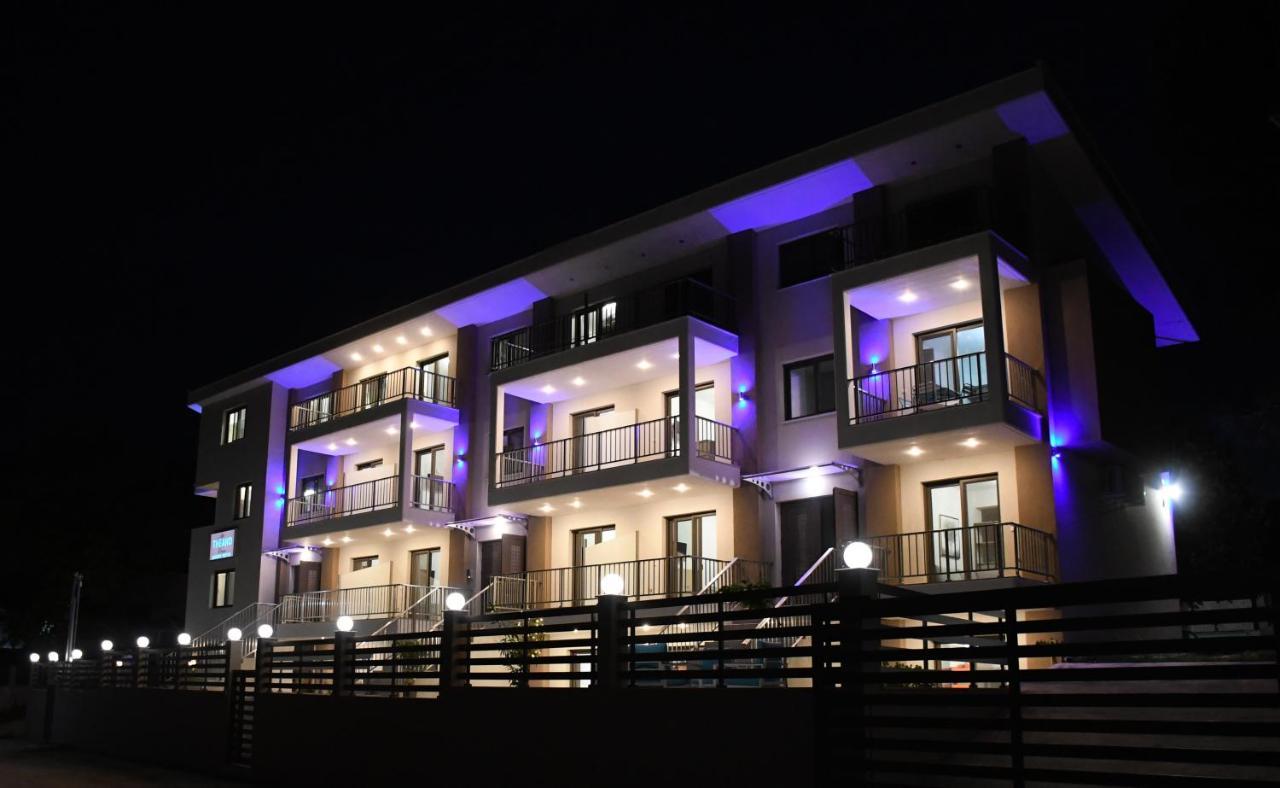 Theano Luxury Suites Nikiti Luaran gambar