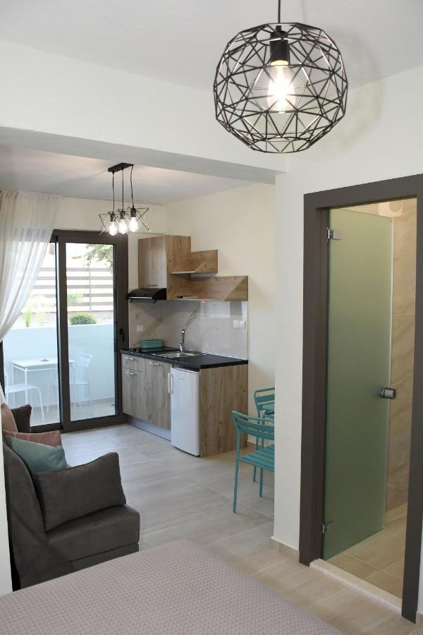 Theano Luxury Suites Nikiti Luaran gambar