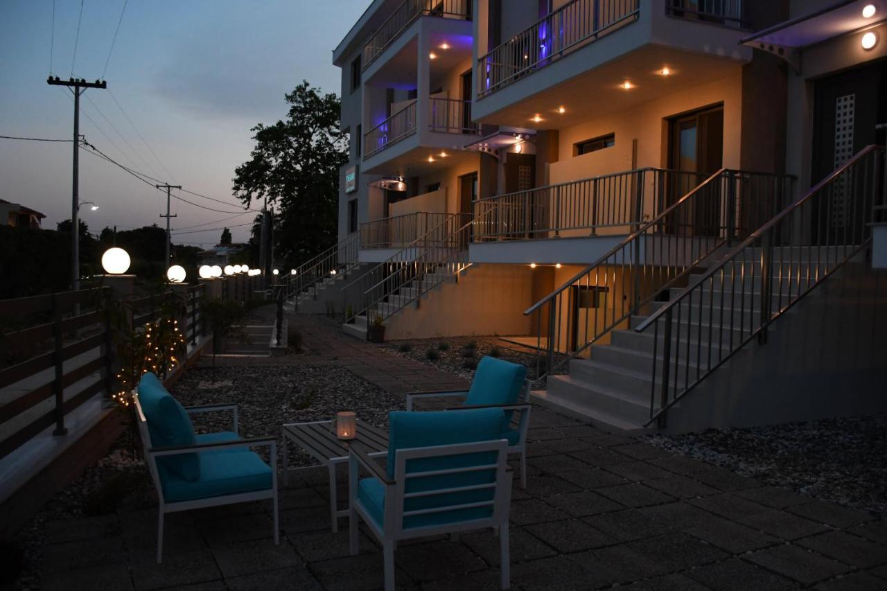 Theano Luxury Suites Nikiti Luaran gambar