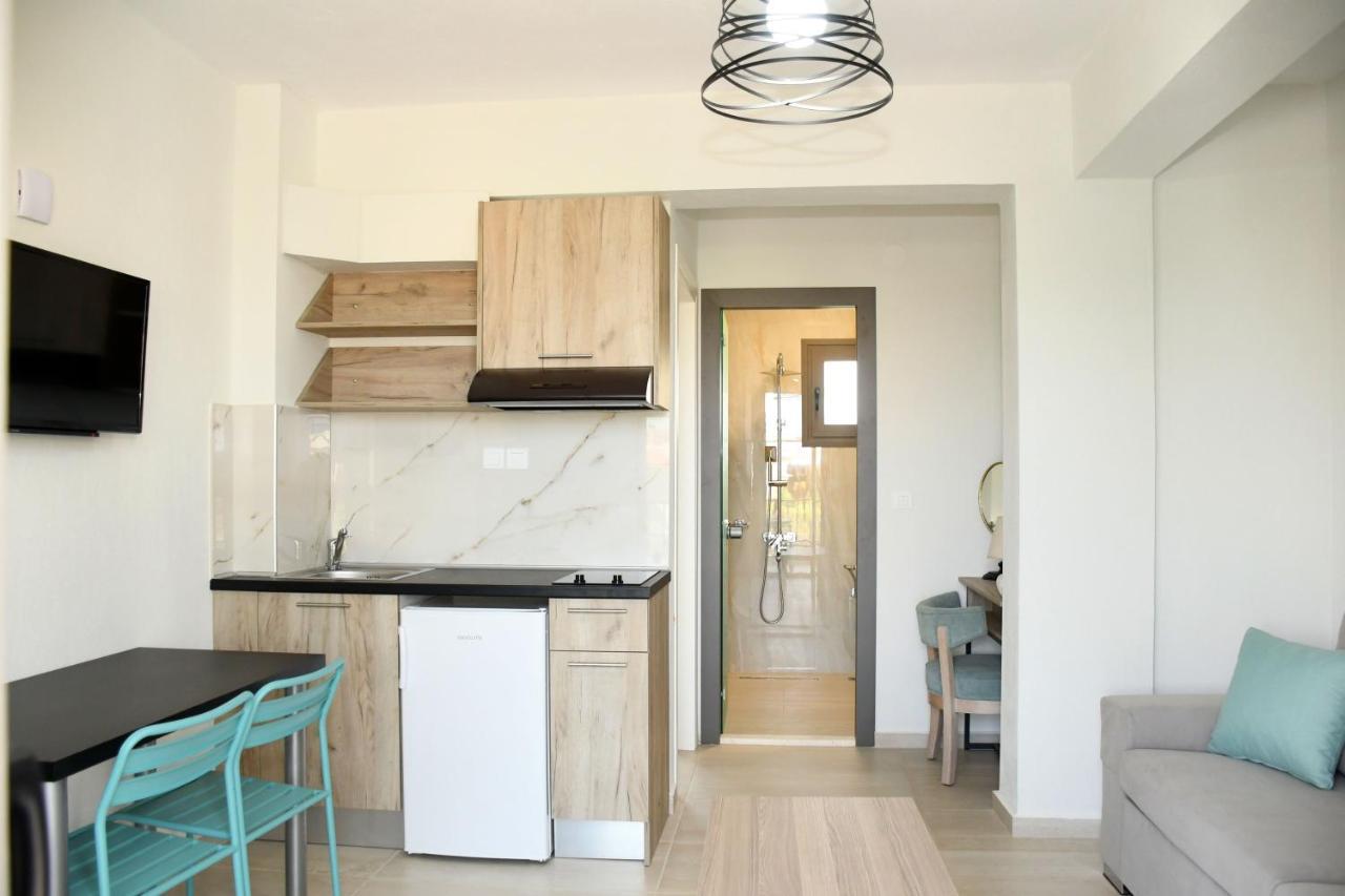 Theano Luxury Suites Nikiti Luaran gambar