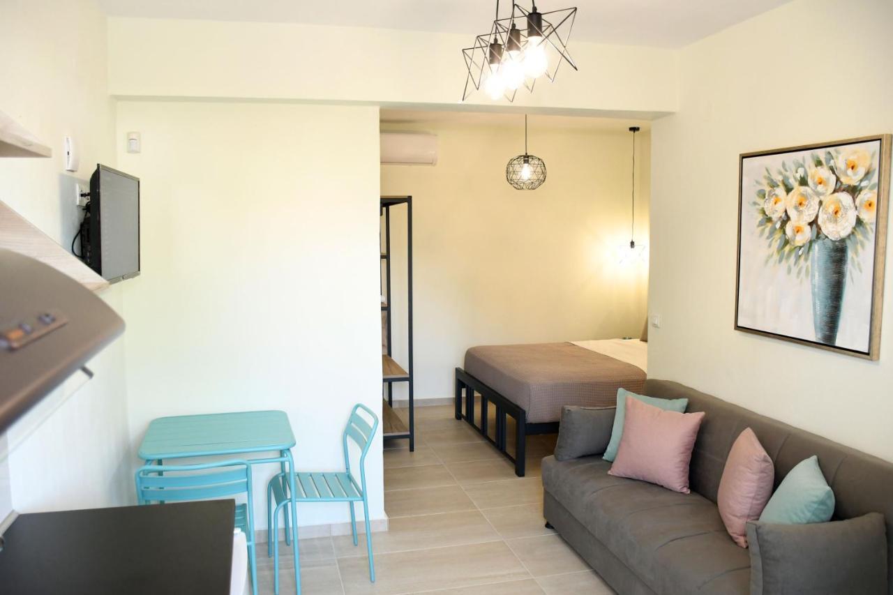 Theano Luxury Suites Nikiti Luaran gambar