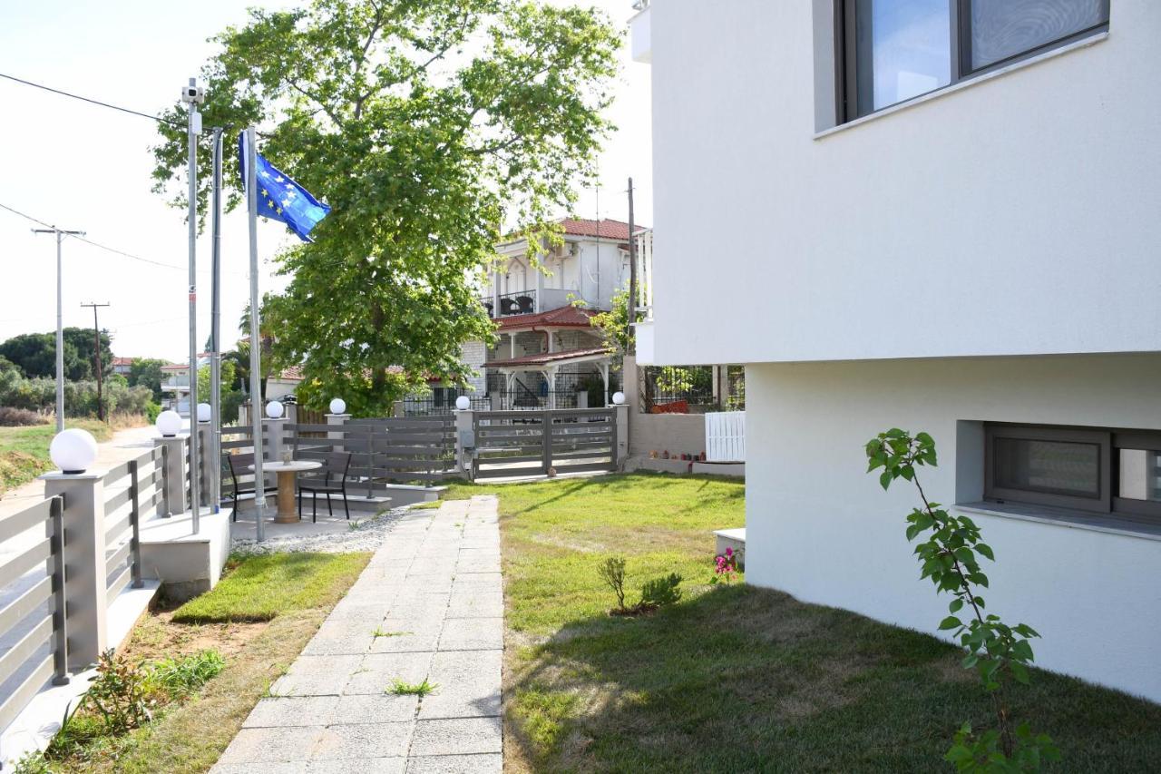 Theano Luxury Suites Nikiti Luaran gambar