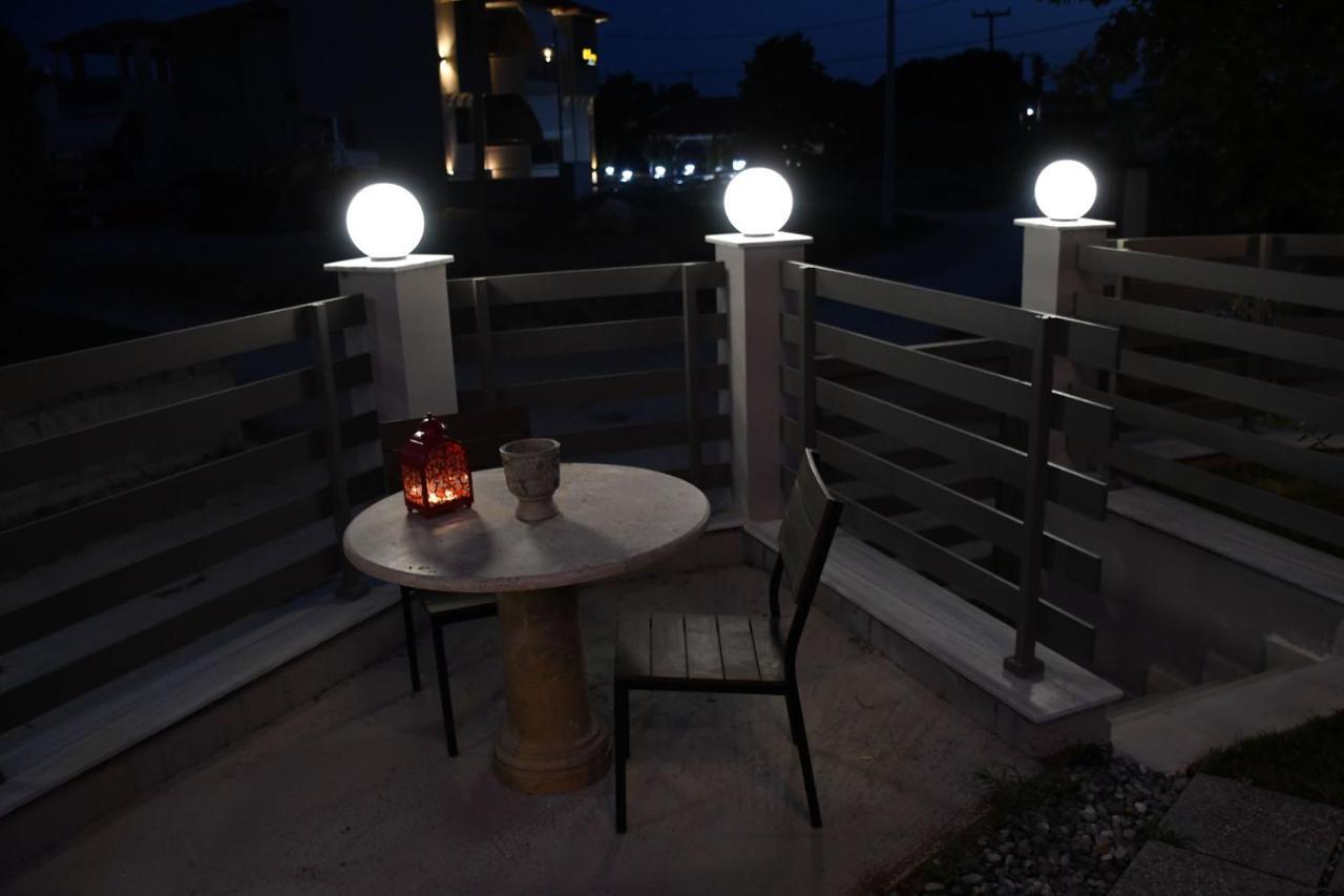 Theano Luxury Suites Nikiti Luaran gambar