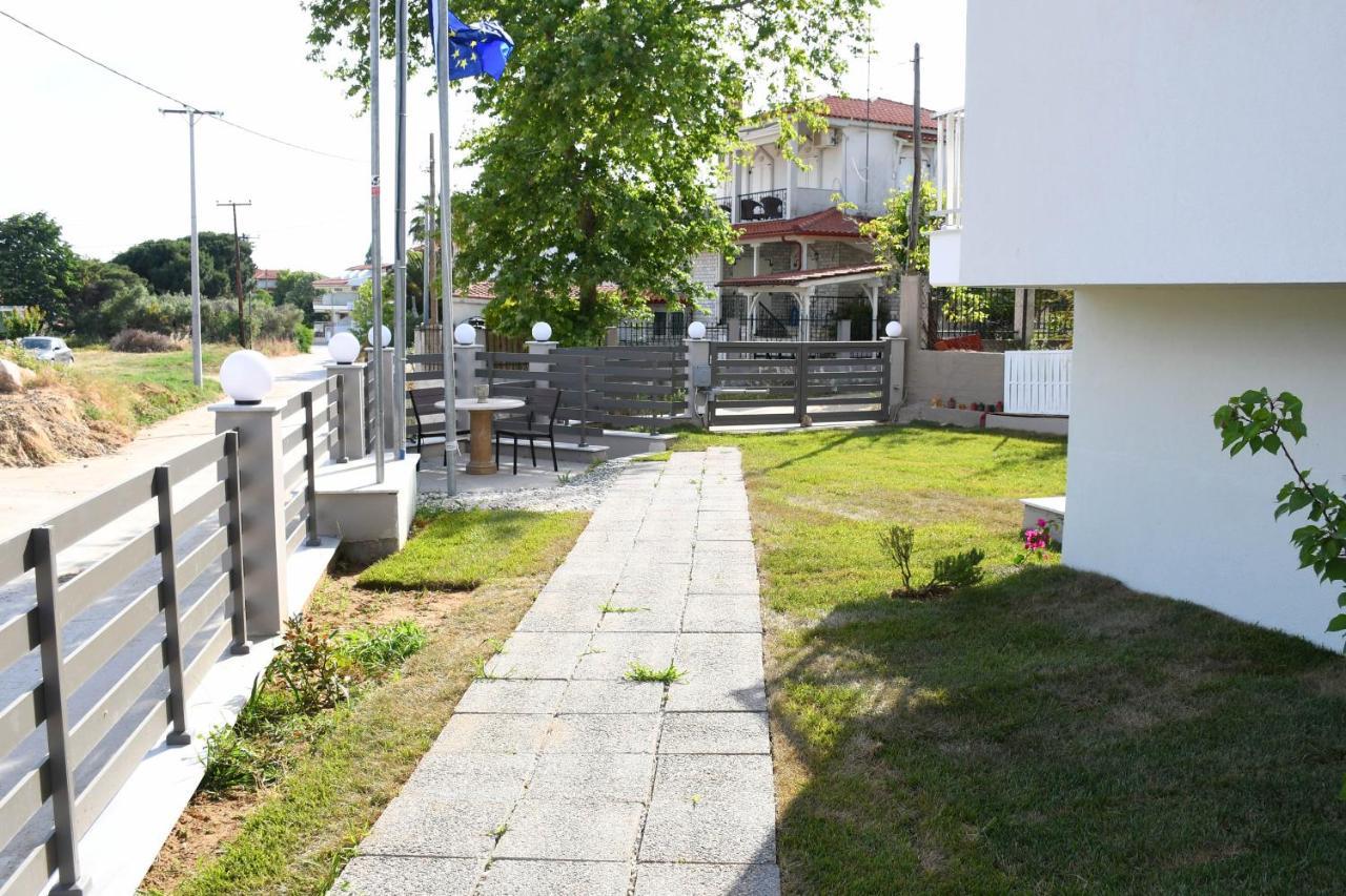 Theano Luxury Suites Nikiti Luaran gambar