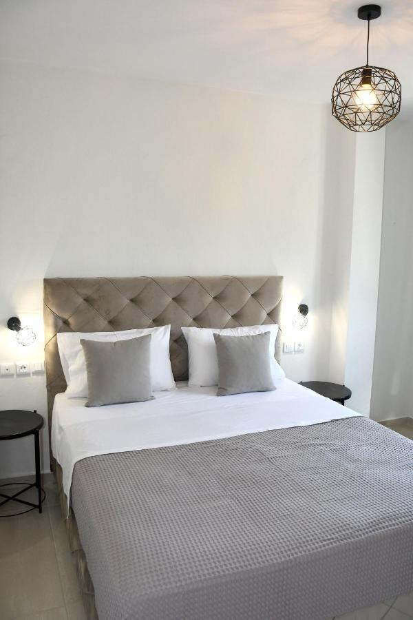 Theano Luxury Suites Nikiti Luaran gambar