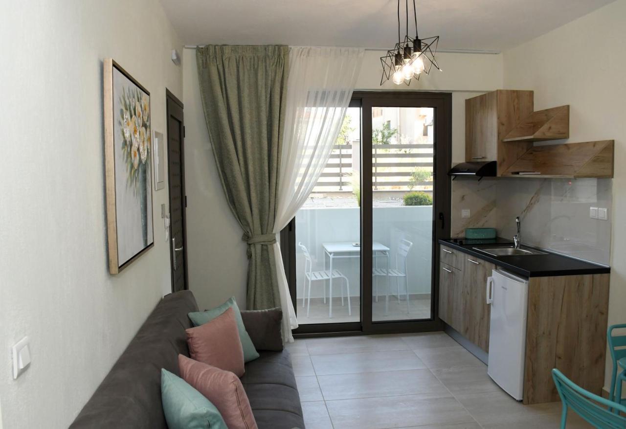 Theano Luxury Suites Nikiti Luaran gambar