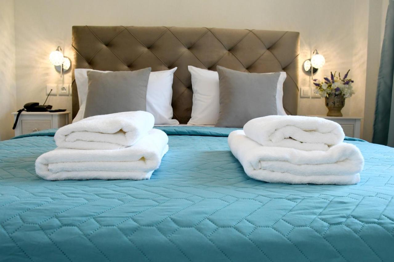 Theano Luxury Suites Nikiti Luaran gambar
